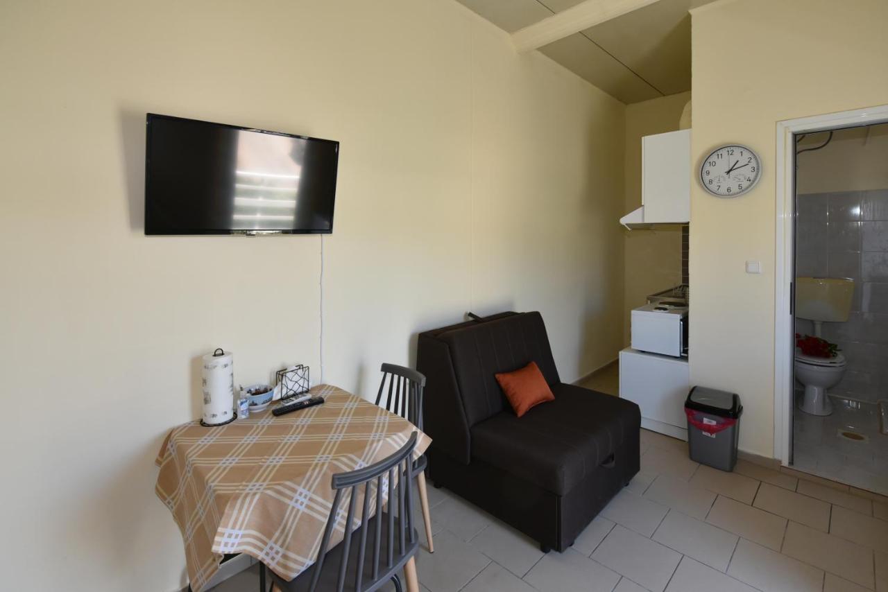 Apartment Alitocatos *