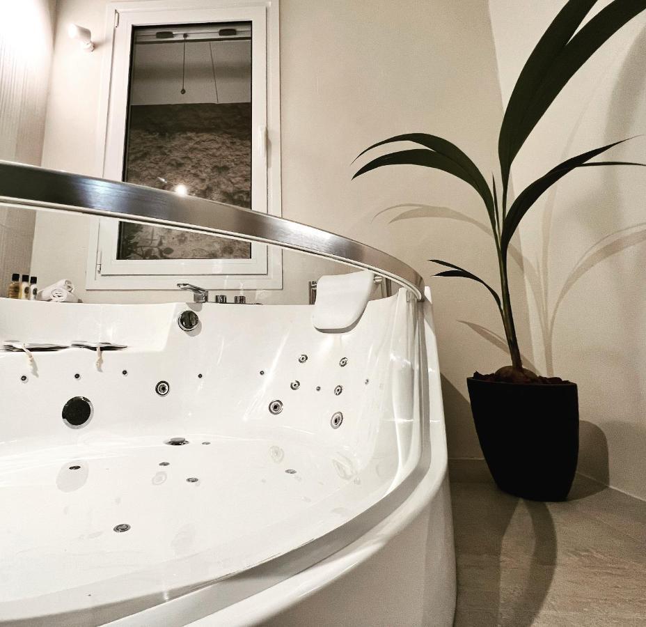 Perla Coco Jacuzzi Apartment Chania (Crete)