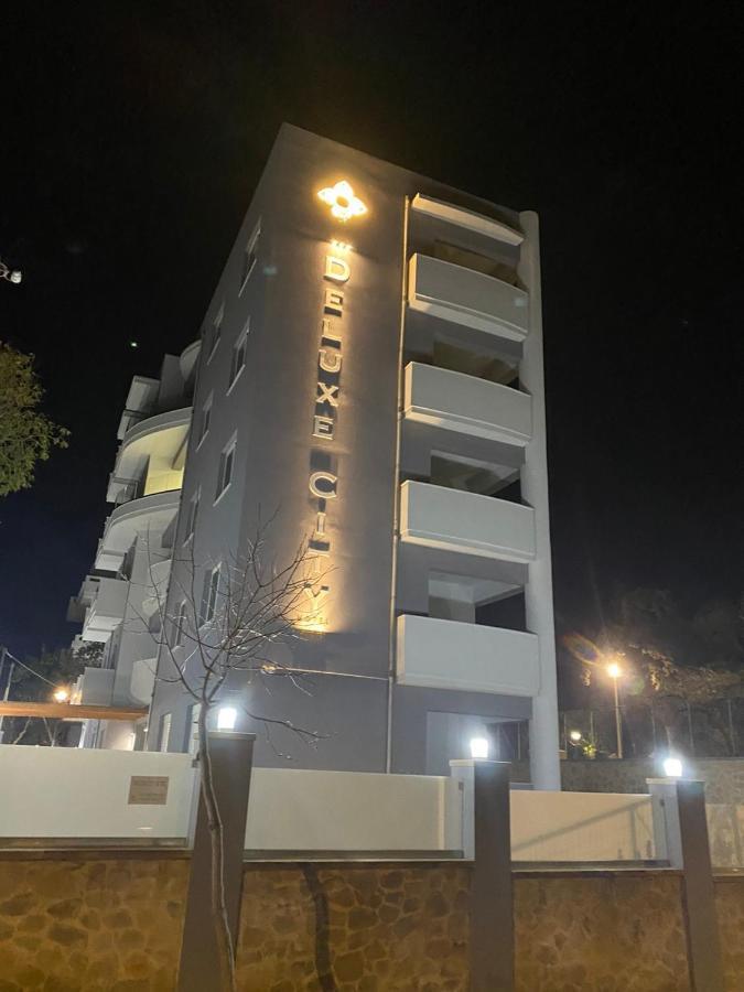 Deluxe Hotel 2*