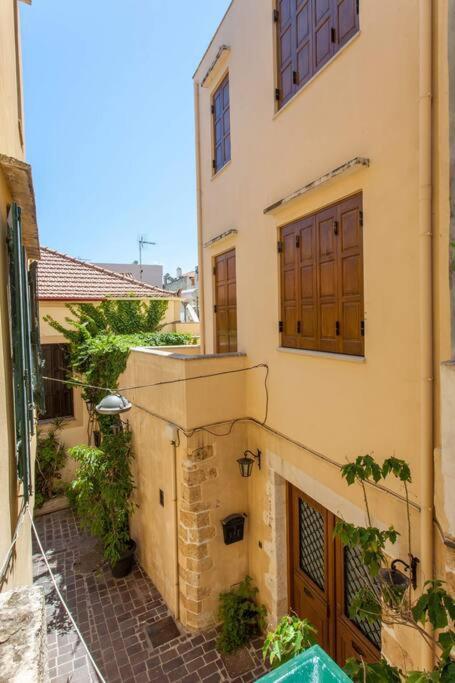 Apartment History & Culture In Old Town Chania Chania (Crete)