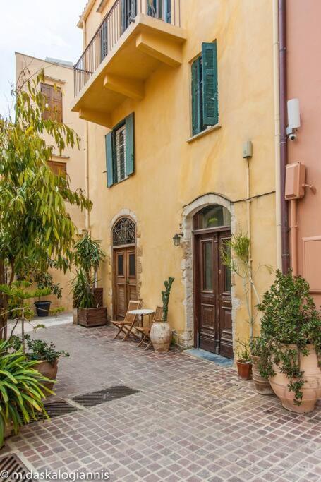 History & Culture In Old Town Chania Apartment *