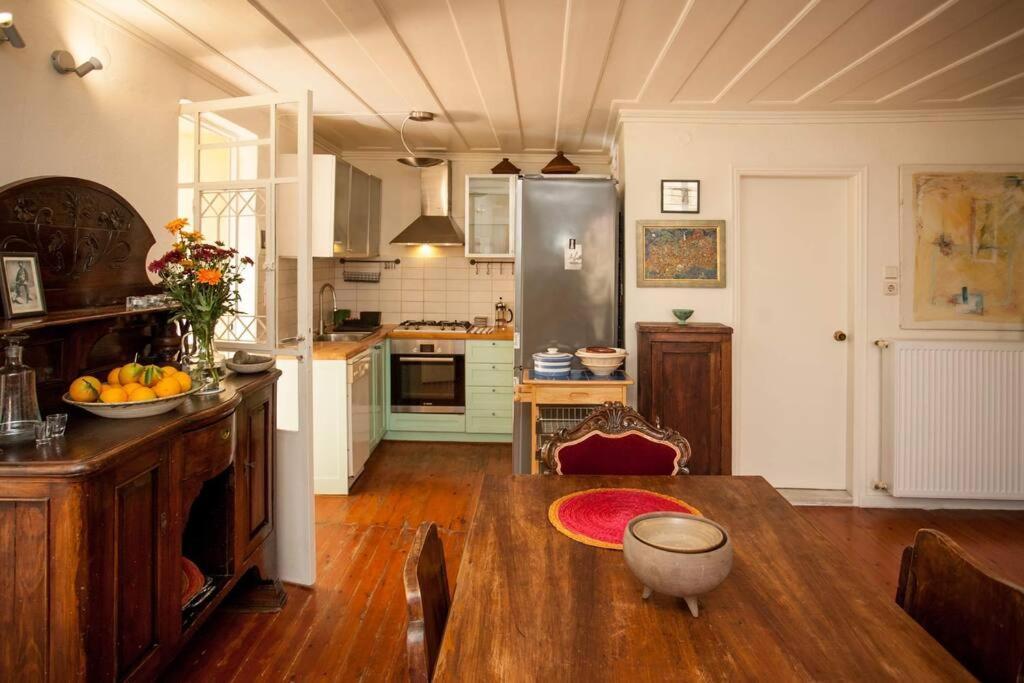 History & Culture In Old Town Chania Apartment