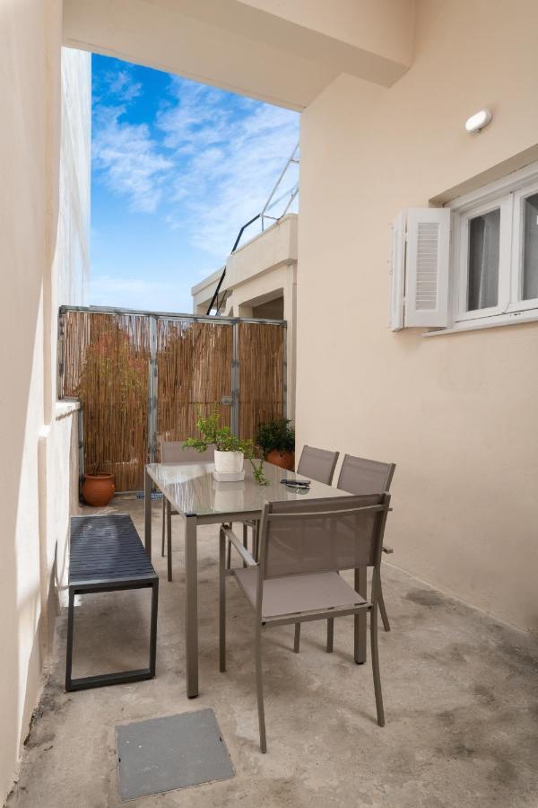Michalis Nchouse 33 * Chania (Crete)