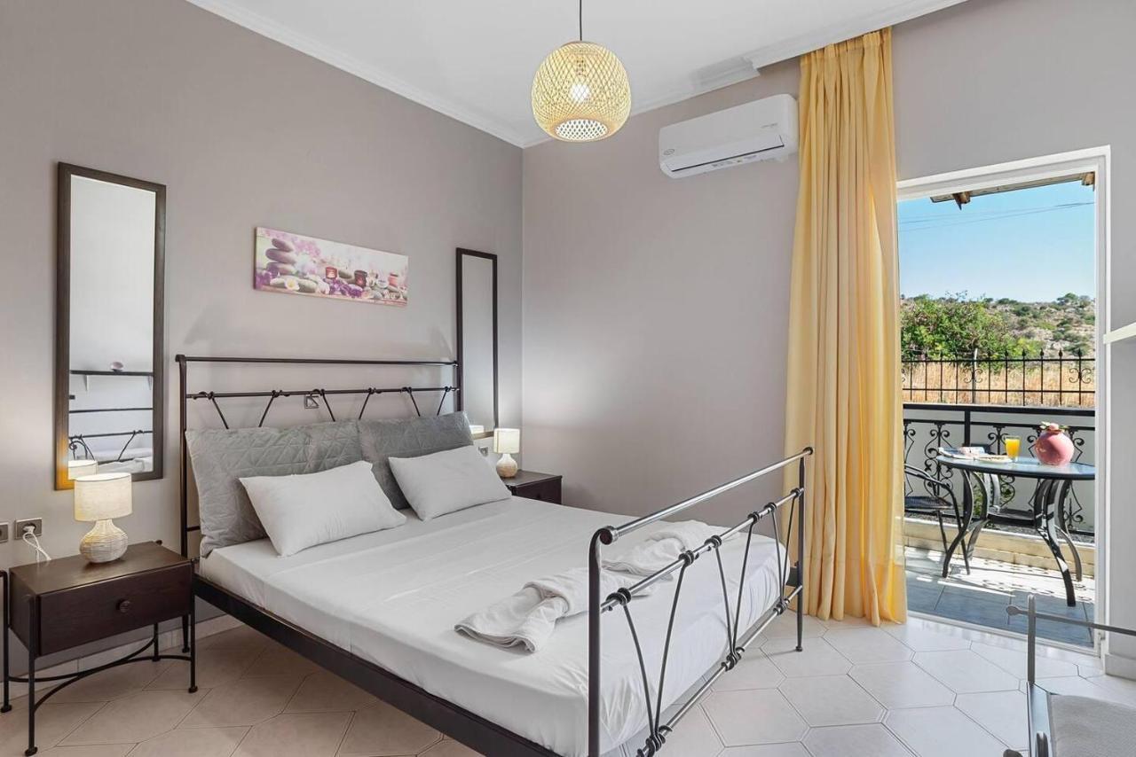 Superior - Overlooking Chania-with Pool Holiday home