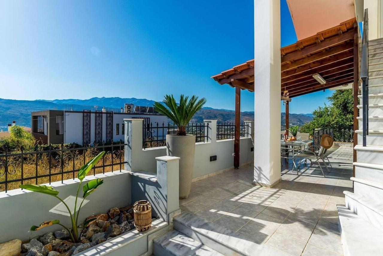 Superior - Overlooking Chania-with Pool Holiday home
