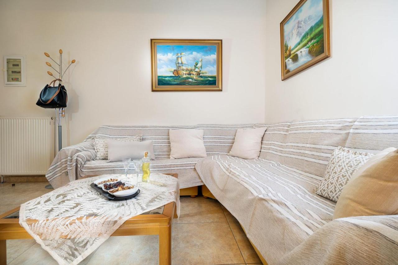 Port Apartment