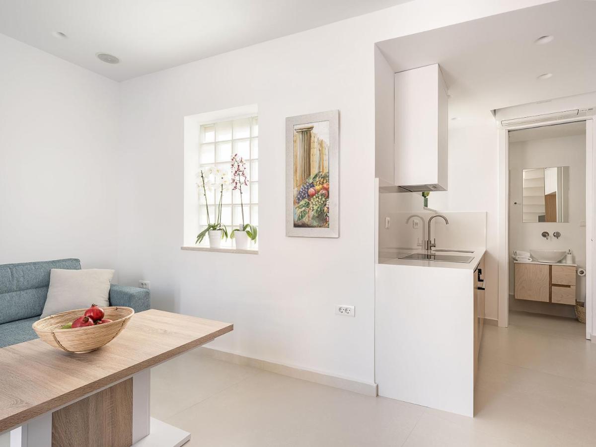 Mythodea Luxury Apartment