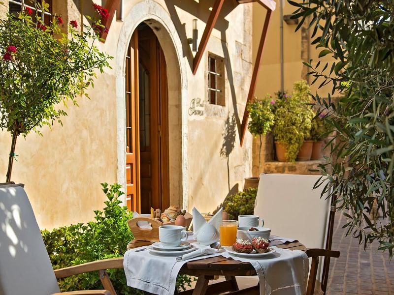 Ionas Boutique Hotel 3*