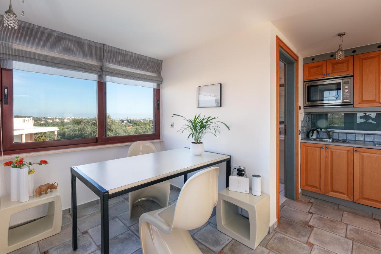 Nikis Villa