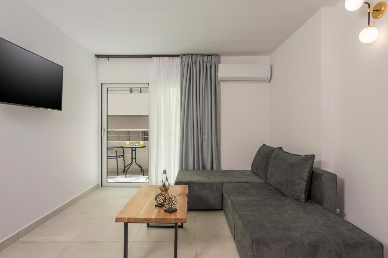 Quarters Luxury Apts *