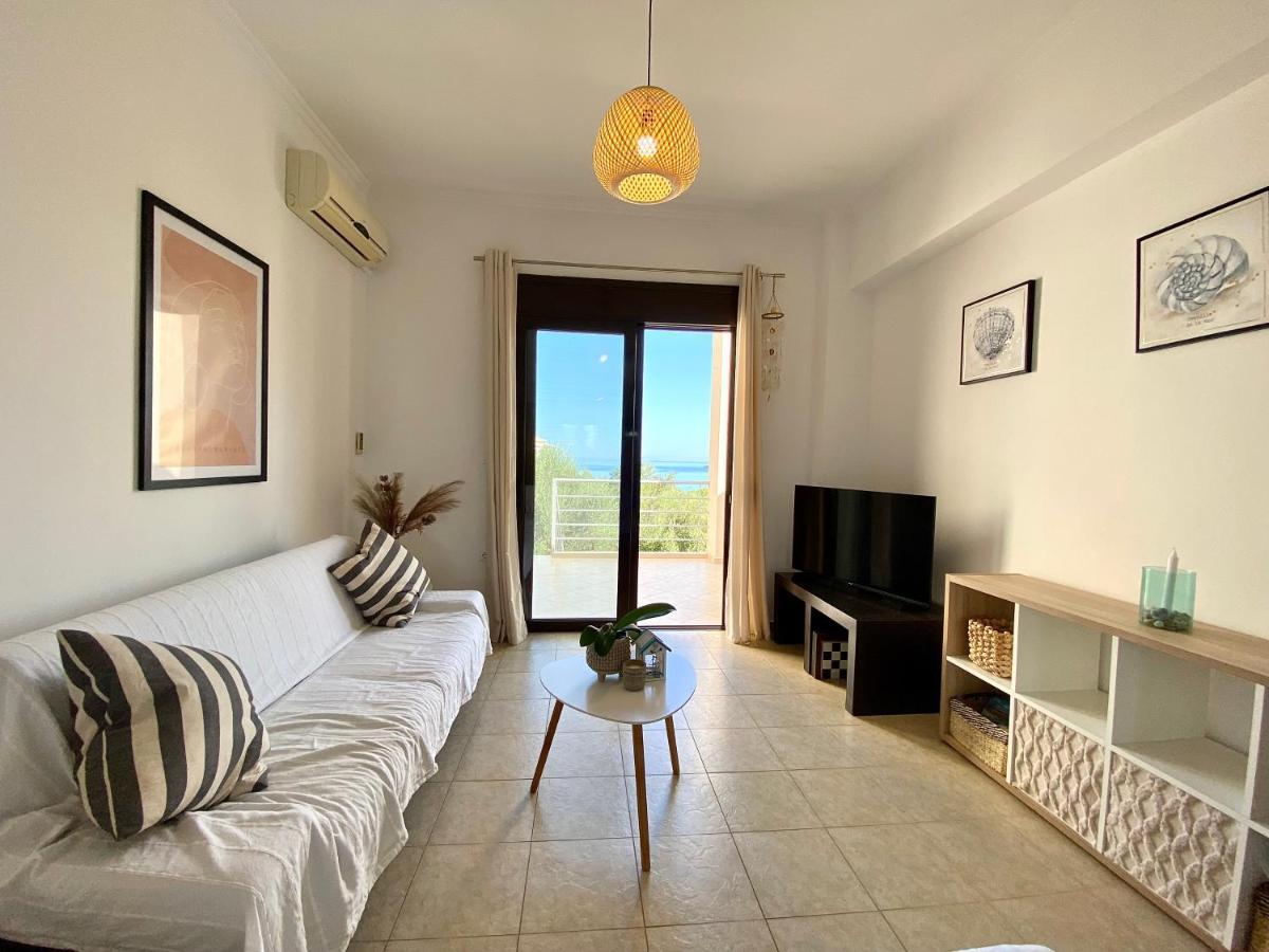 Seaview With Shared Pool, Almyrida * Chania (Crete)