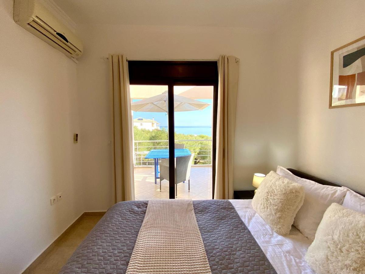 Seaview With Shared Pool, Almyrida * Chania (Crete)