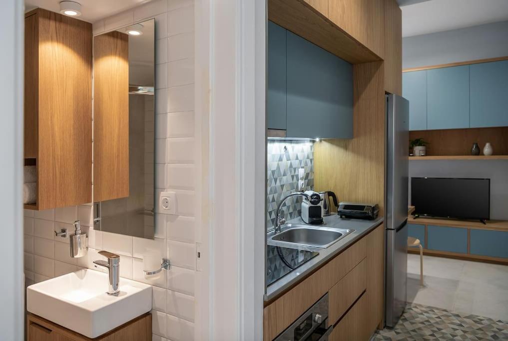 West Apartment *