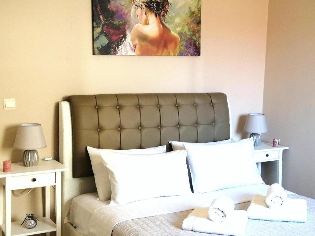 Odyseia Apts ιi At The Center Of The & Old Town Chania (Crete)