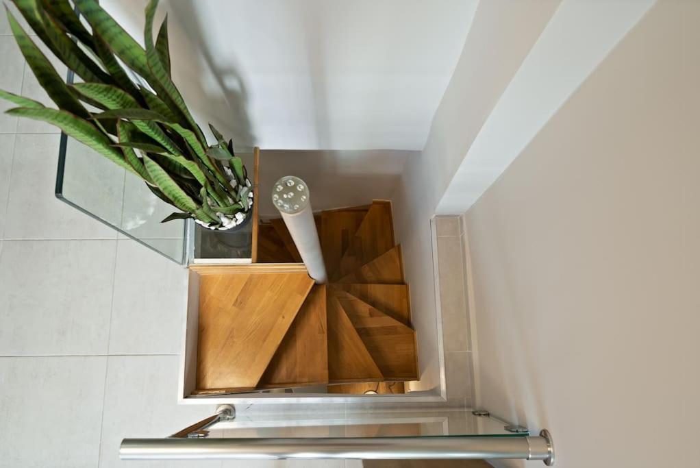 Nb Studio, Steps Away From The Beach And The City