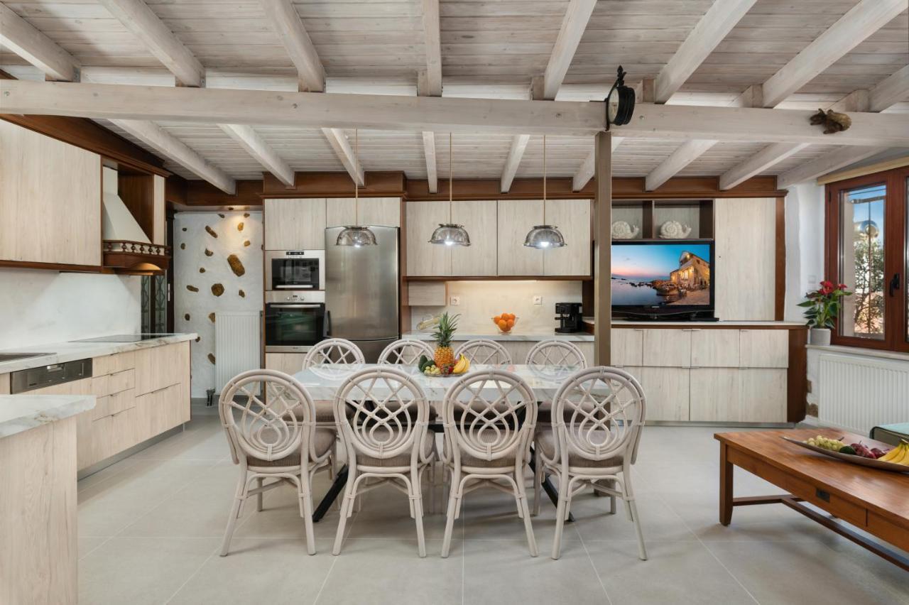 Splantzia - Heated Pool - Garden Villa *