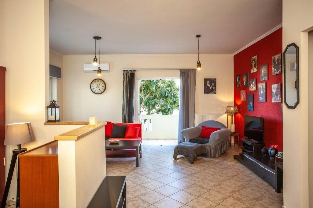 Retro Seaside Holiday home Chania (Crete)