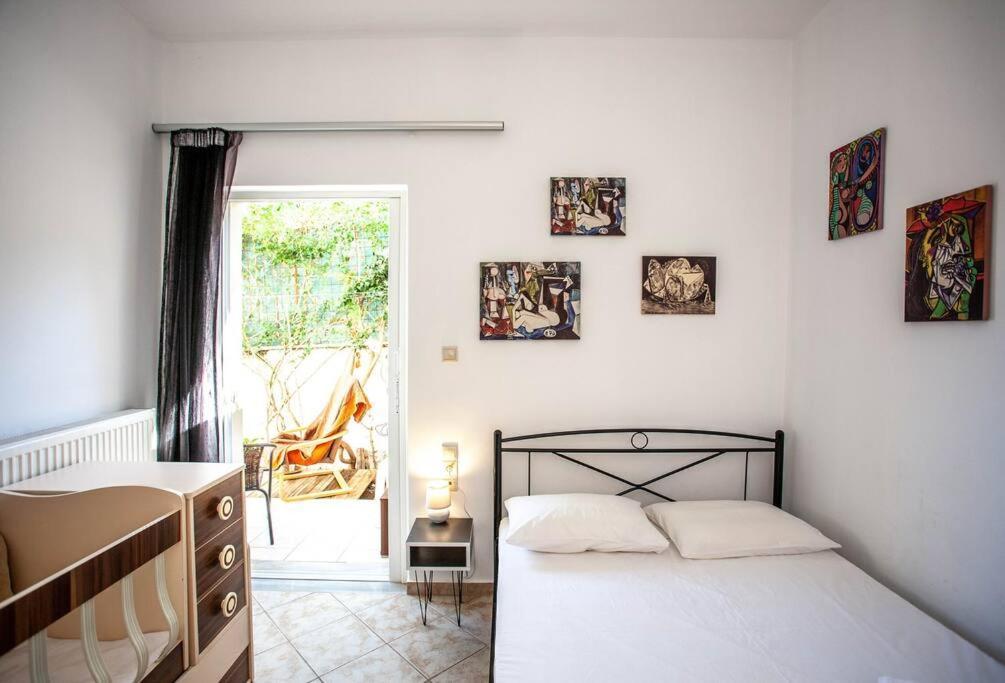 Retro Seaside Holiday home Chania (Crete)