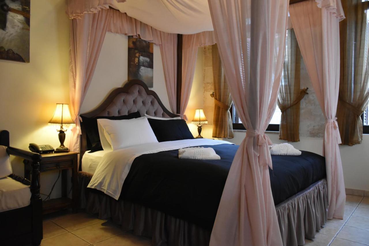 Odos Oneiron Boutique