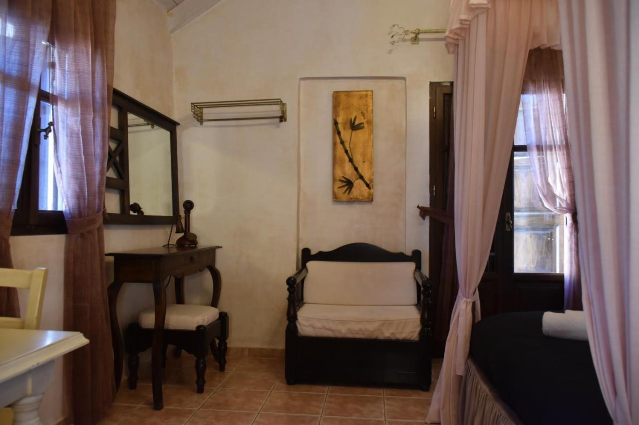 Odos Oneiron Boutique Aparthotel Chania (Crete)