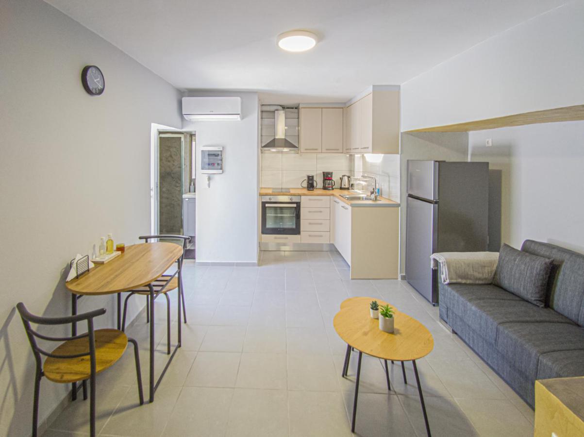 Comfy With Small Private Pool, Fiber Internet And Private Parking *
