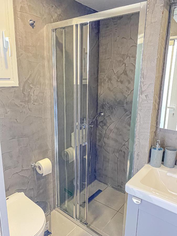 Comfy With Small Private Pool, Fiber Internet And Private Parking Apartment Chania (Crete)