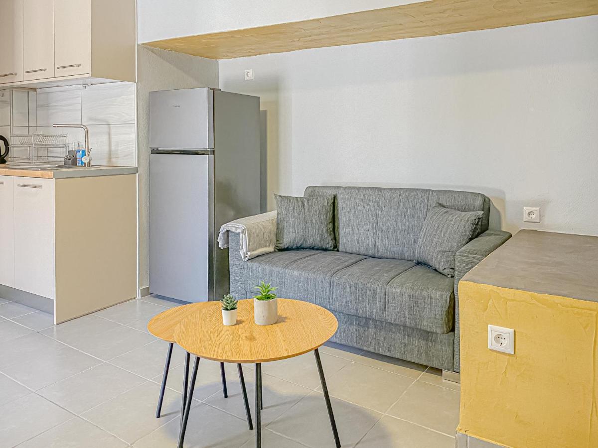 Comfy With Small Private Pool, Fiber Internet And Private Parking Apartment Chania (Crete)