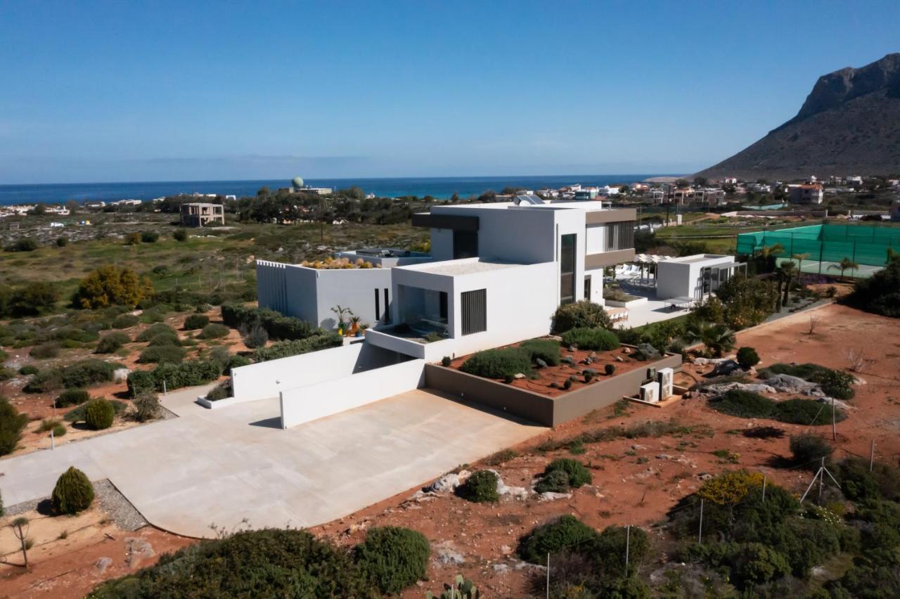 Gardenia, De Luxe Avec Piscine A Debordement Villa