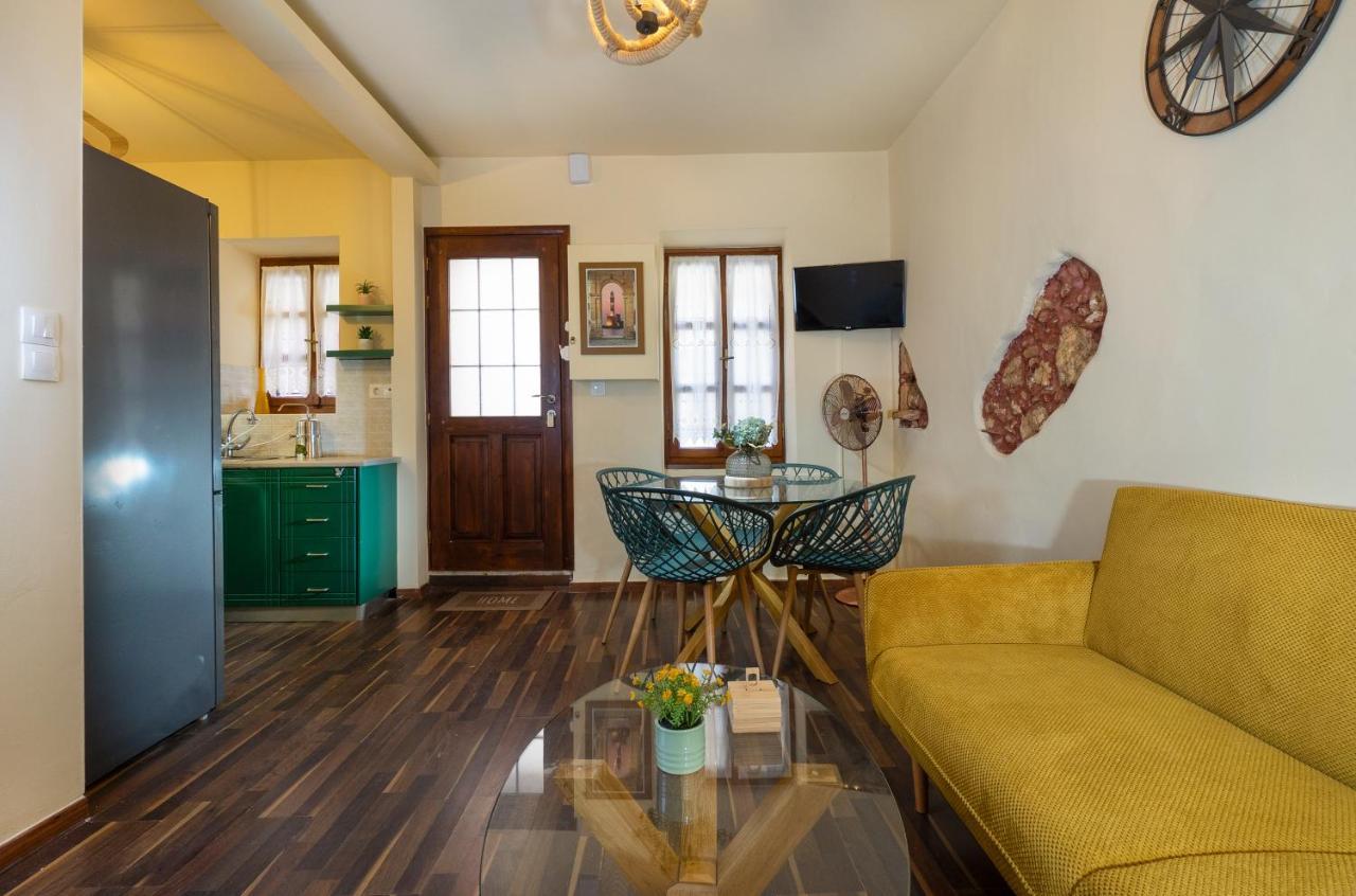 Maritime Apartment *