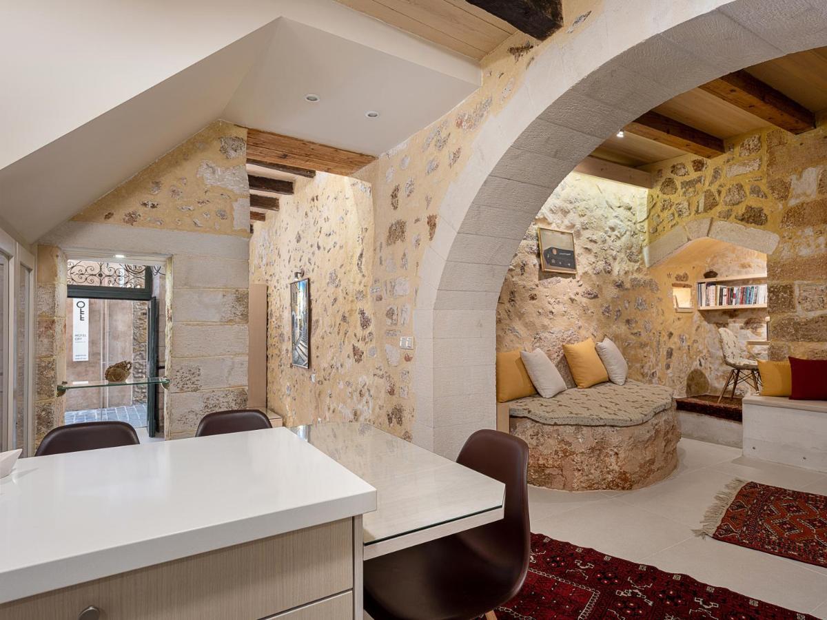 Hotel Off Chania (Crete)