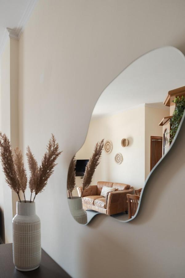 Apartamento Destino Overlooking The Venetian Port Of Chania Chrissi Akti Chania
