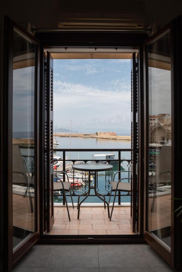Destino Overlooking The Venetian Port Of Chania Apartamento