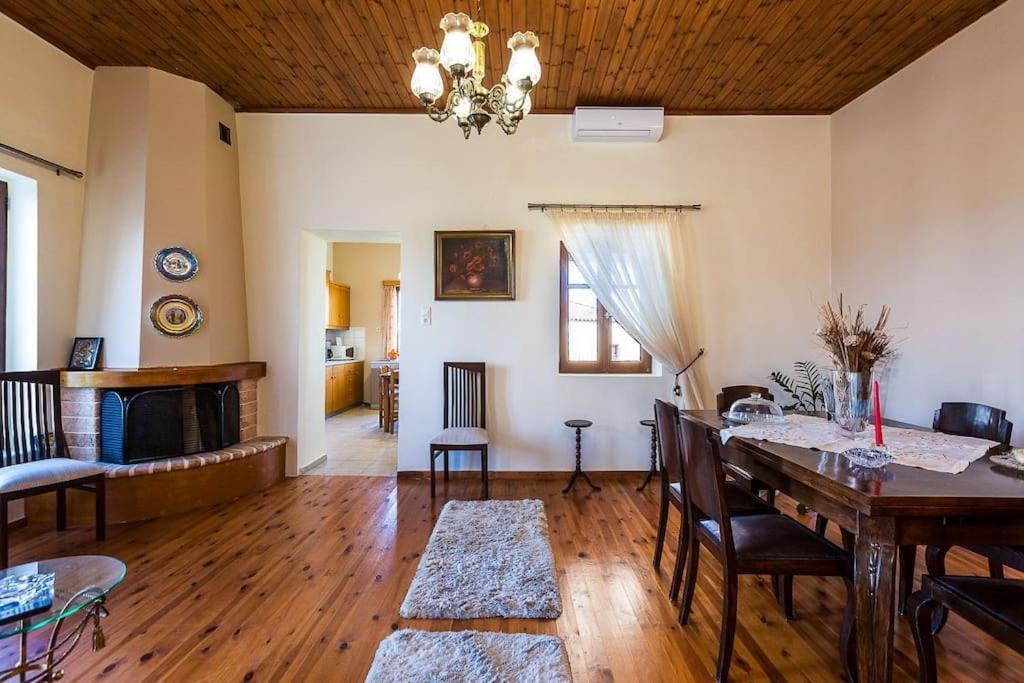 Lefteris * Chrissi Akti Chania
