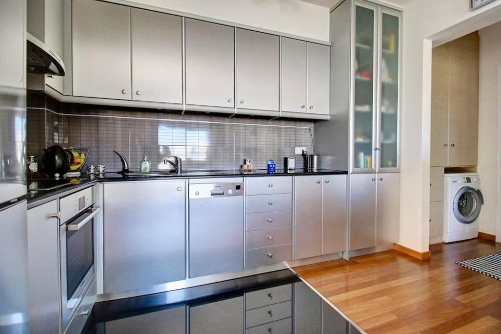 Apartment Odyssey Front *