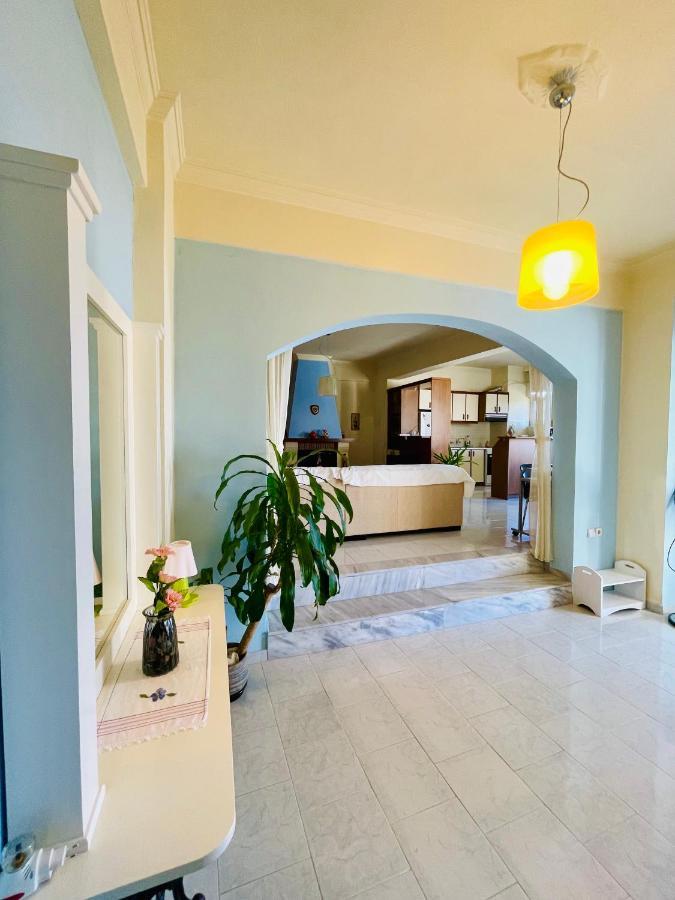 Apartment Roumatsali - Hidden 2br Historical Gem *