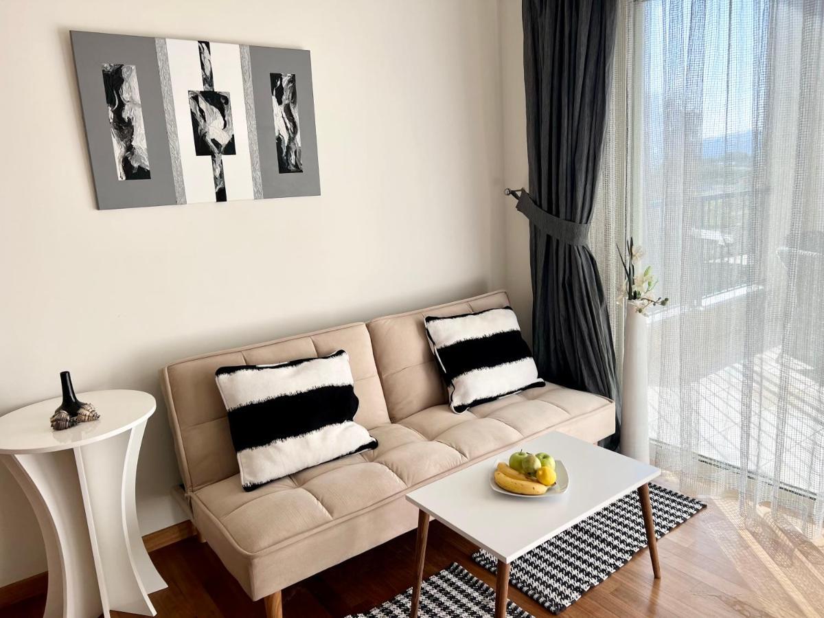 Apartment Odyssey Front *