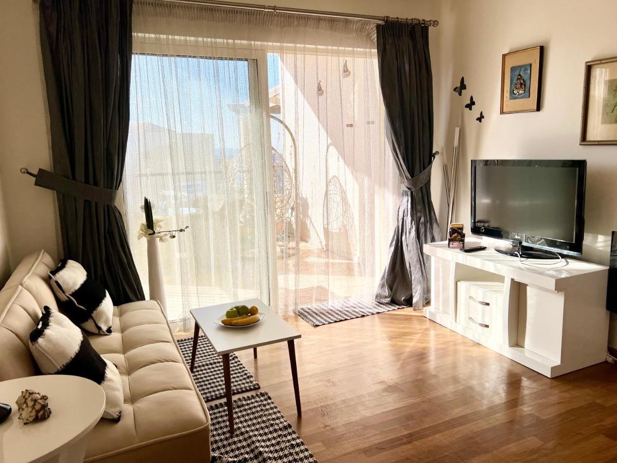 Odyssey Front Apartment