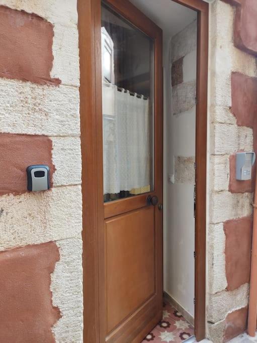 Cozy House In The Old Town Chania (Crete)
