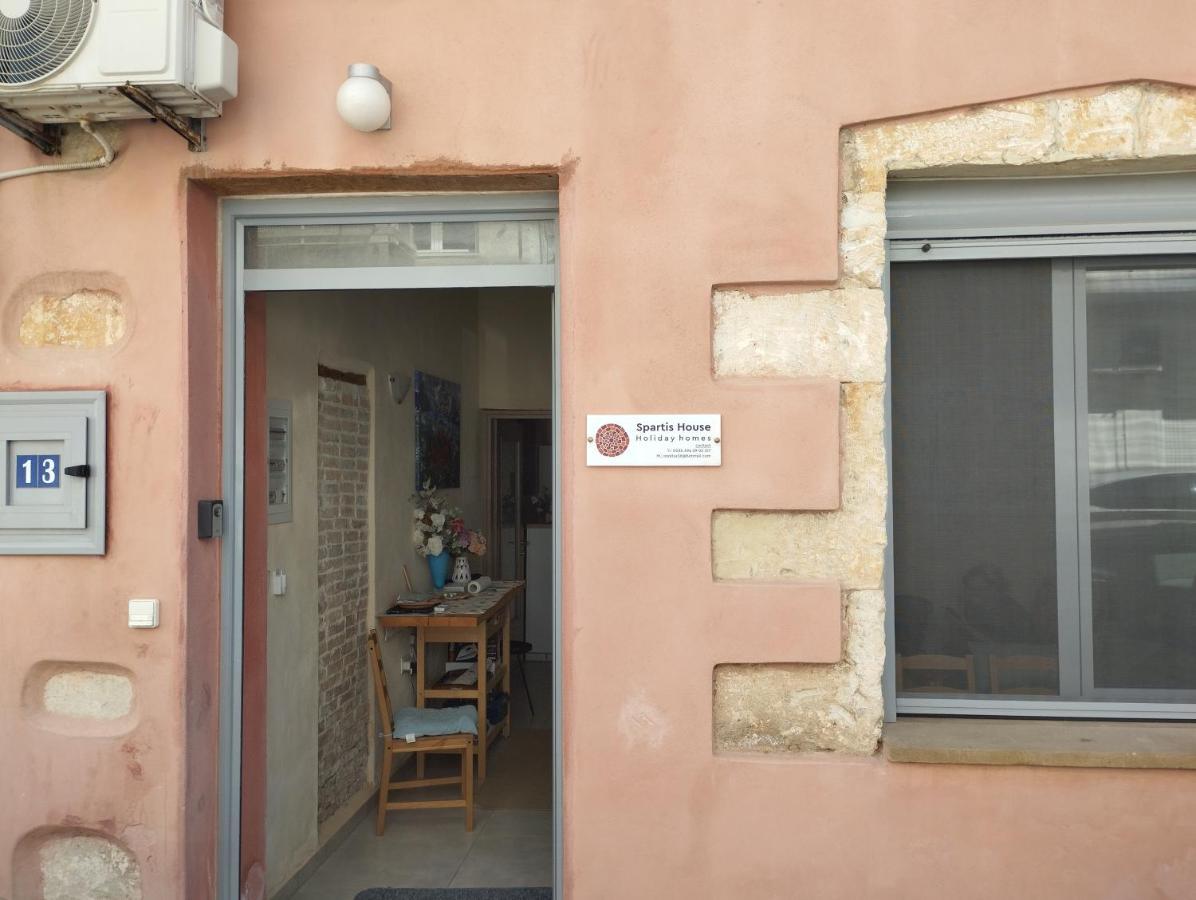 Spartis House 50m From The *