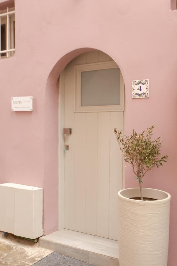 Mitos Cozy Bed & Breakfast