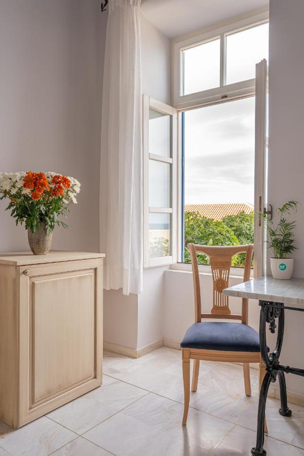 Pandora Aparthotel 4*