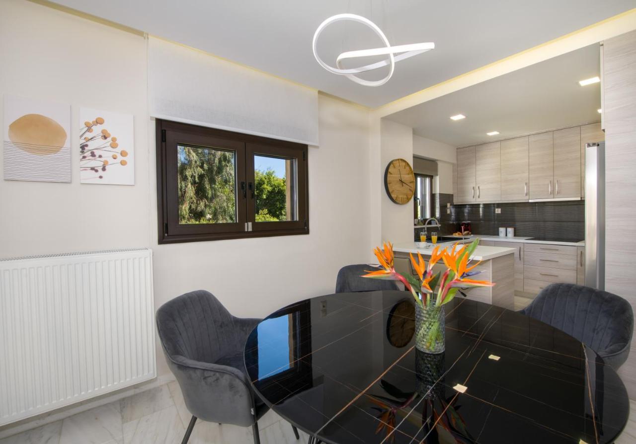 Aretousa Apartment *