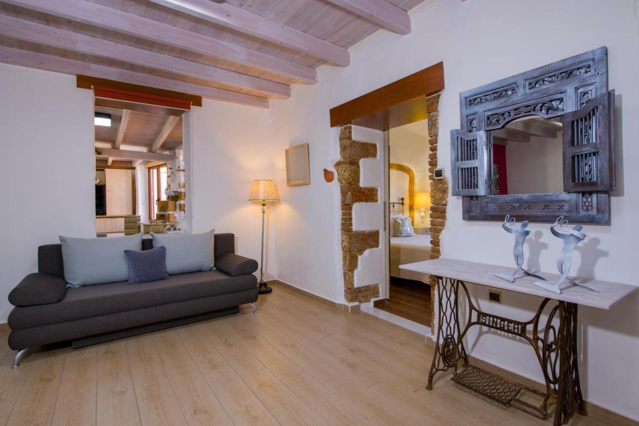 Splantzia - Heated Pool - Garden Villa *