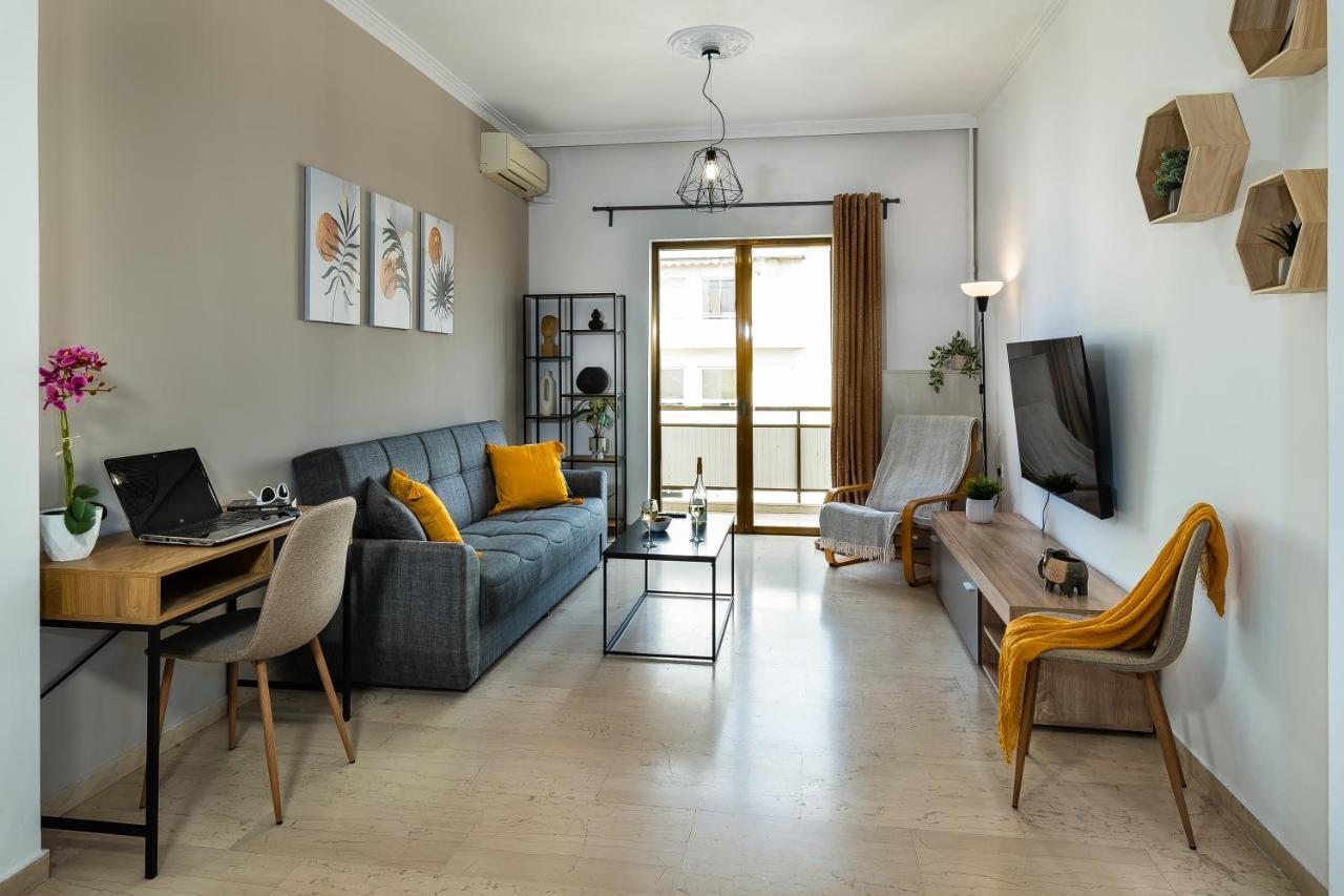 Apt. With Parking - 3 Min From Old Port Apartment