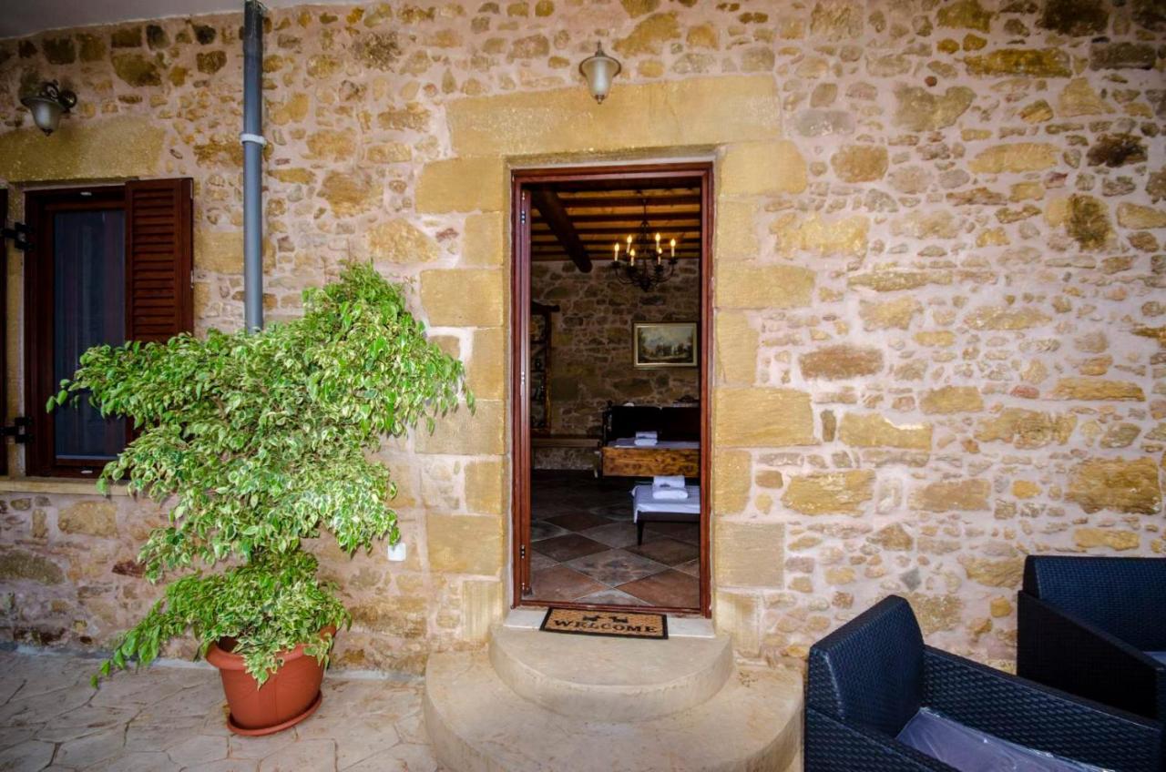 Metochi Traditional House Holiday home *