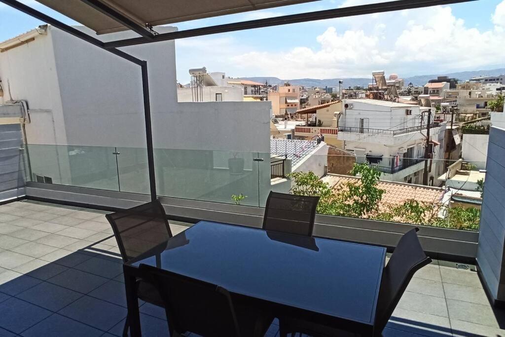 Yianna's Modern In Chania Apartment