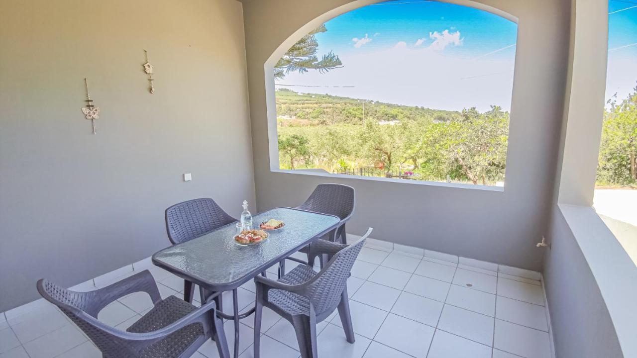 Lampros House In The Countryside Apartment