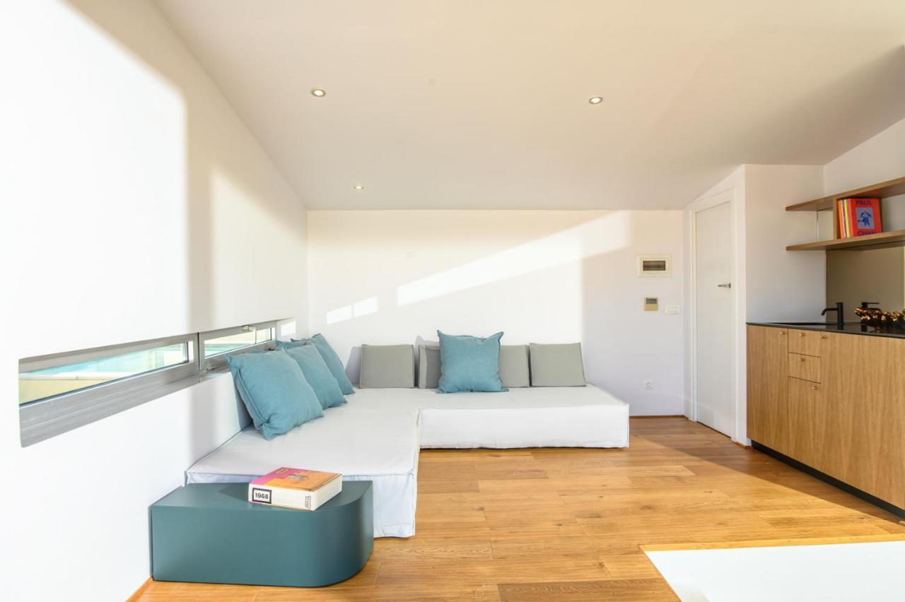 Apartment Artful City Loft With Rooftop Terrace, Near Beach *