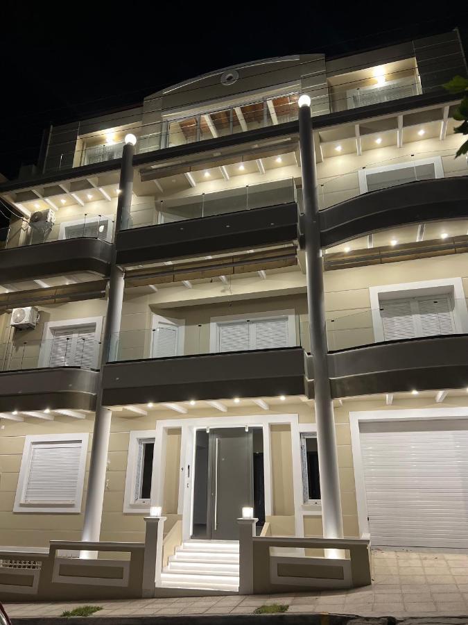 Green Apple Apartment