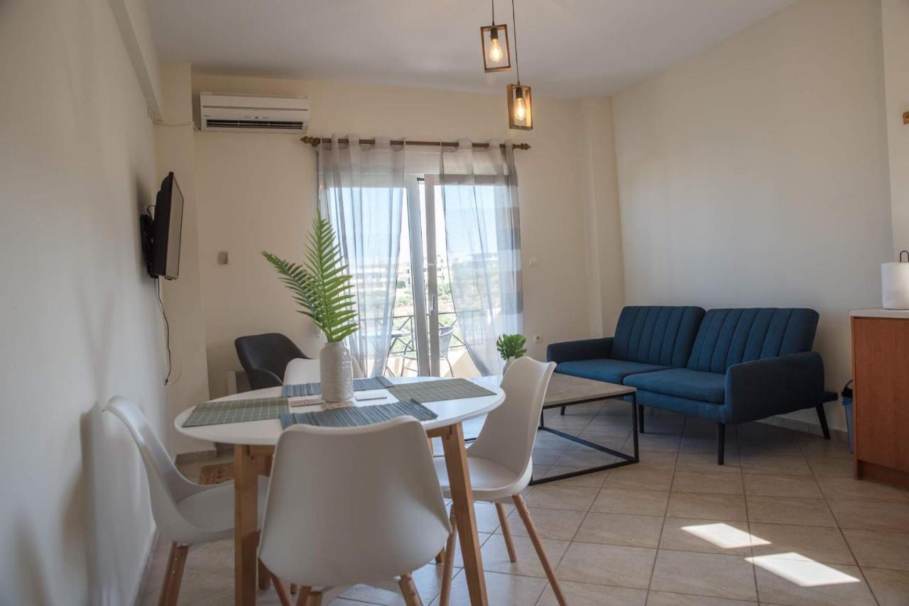 Kds Overlooking Chania Apartment